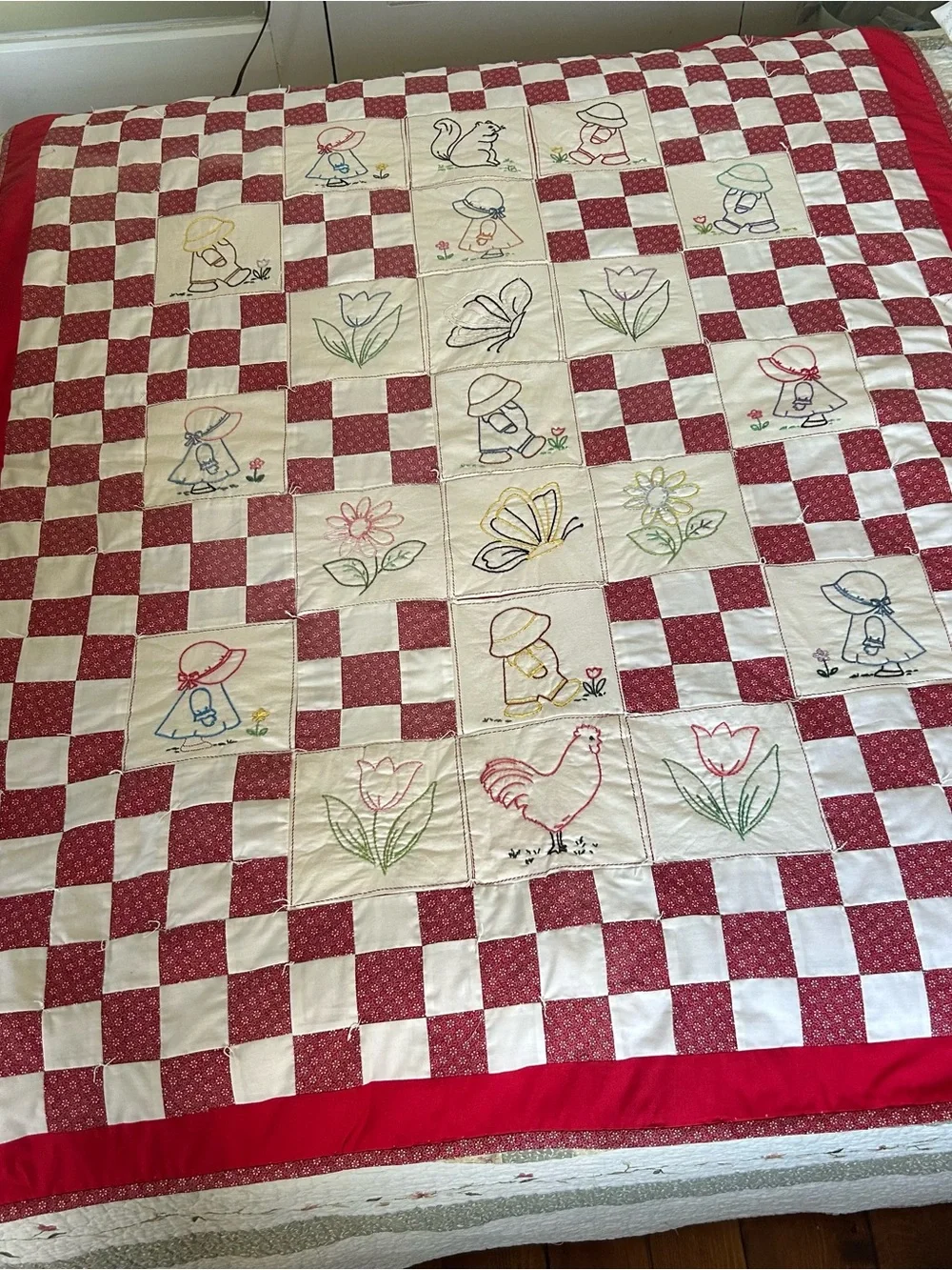 VTG Hand-embroidered Quilt Tapestry Hanging Cottage Sunbonnet Sue Theme 46”x59”